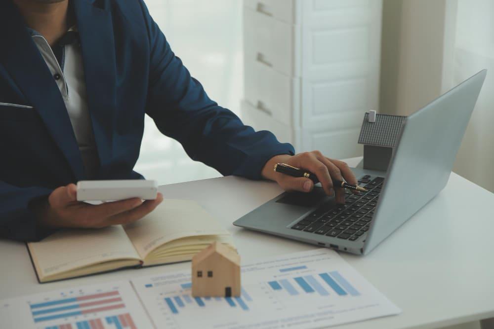 Bridging the Communication Gap During Monthly Family Money Reviews
